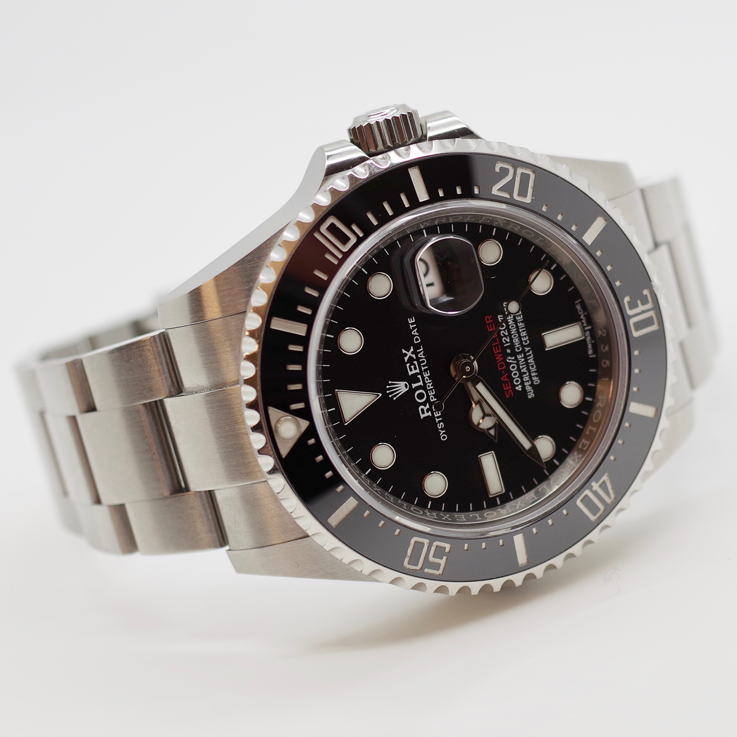 Rolex Sea Dweller Red 126600 rolex-seadweller-126600-2