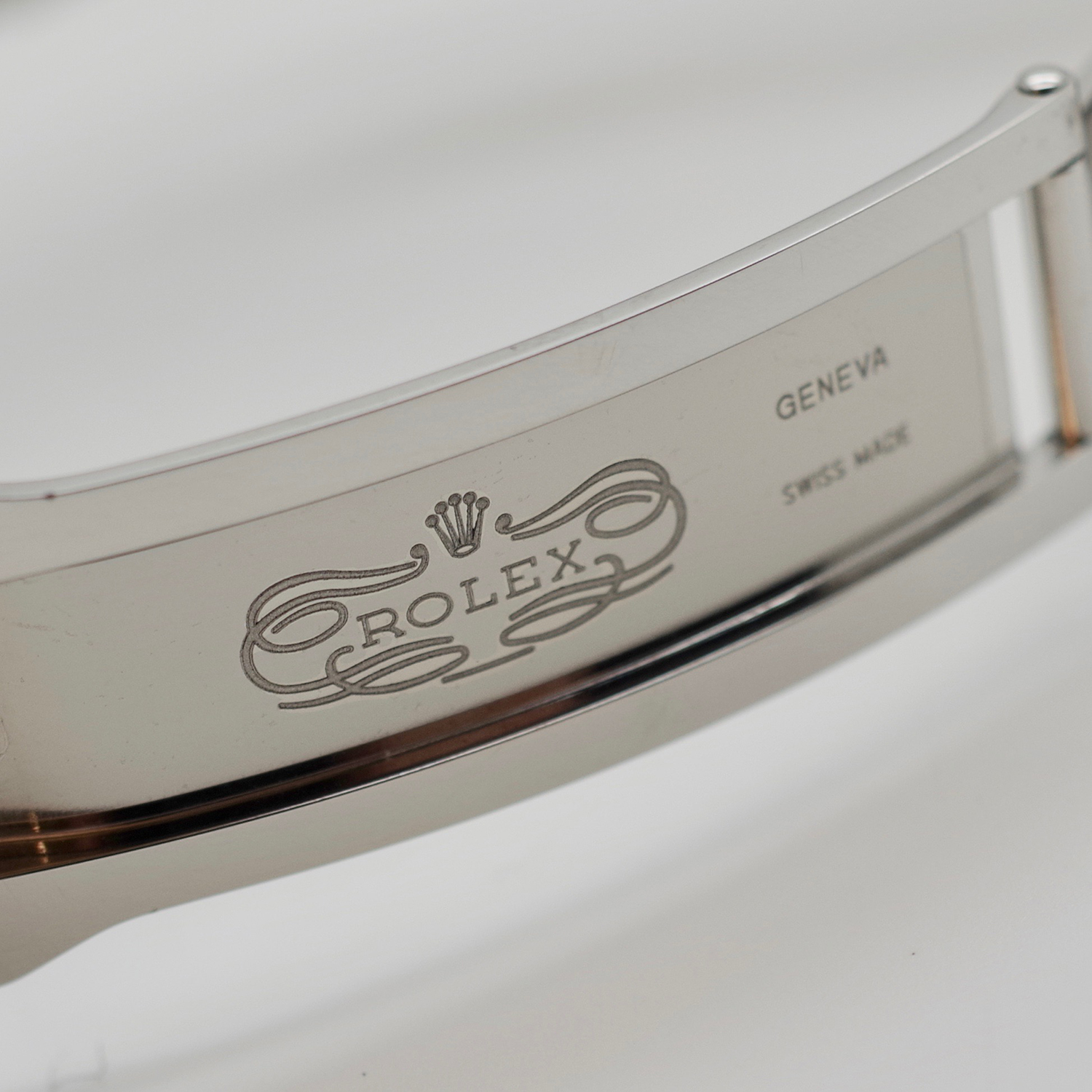 Rolex Sea Dweller Red 126600 rolex-seadweller-126600-9