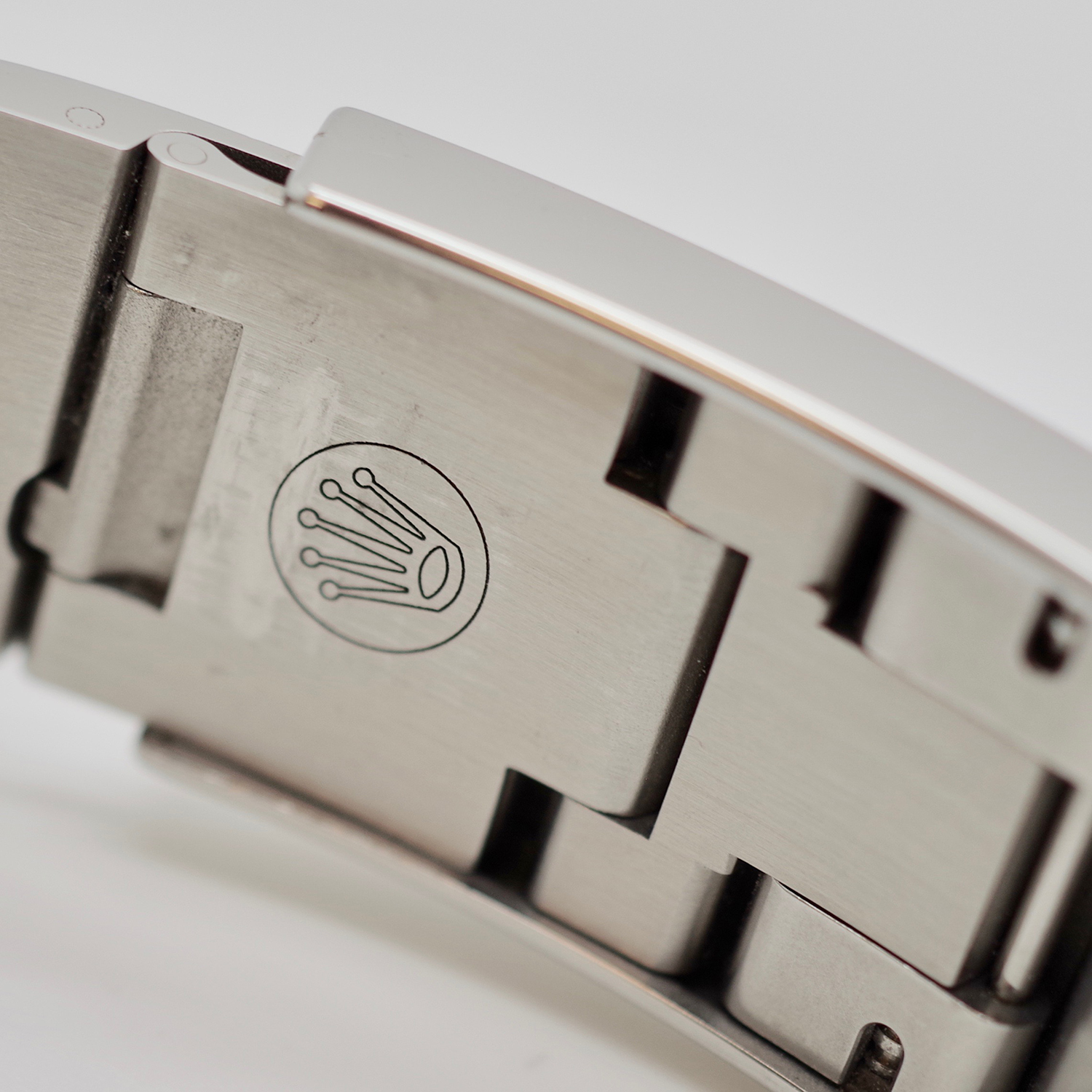 Rolex Sea Dweller Red 126600 rolex-seadweller-126600-11
