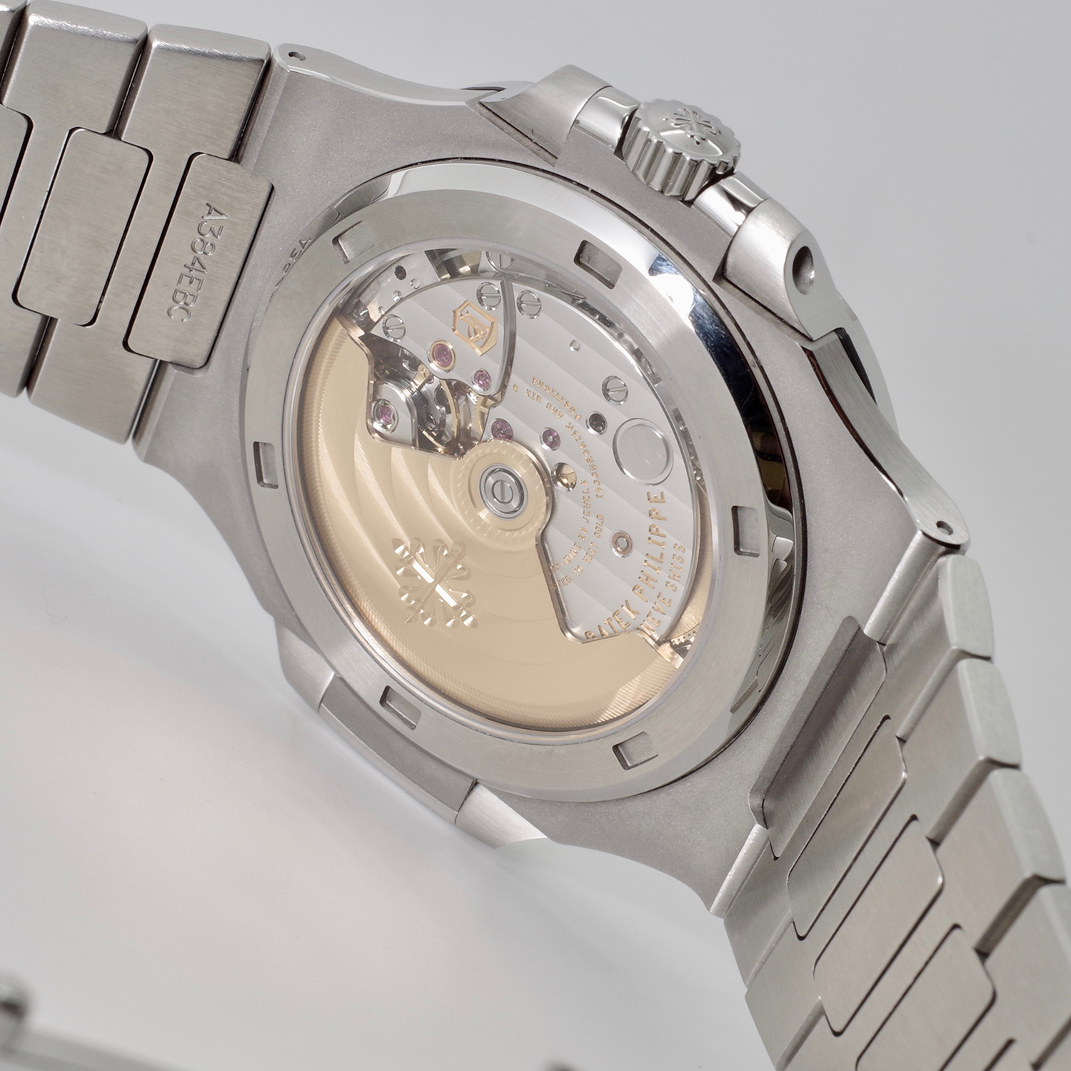 Patek Philippe Nautilus 5711/1A patek-philippe-nautilus-5711-acier-4