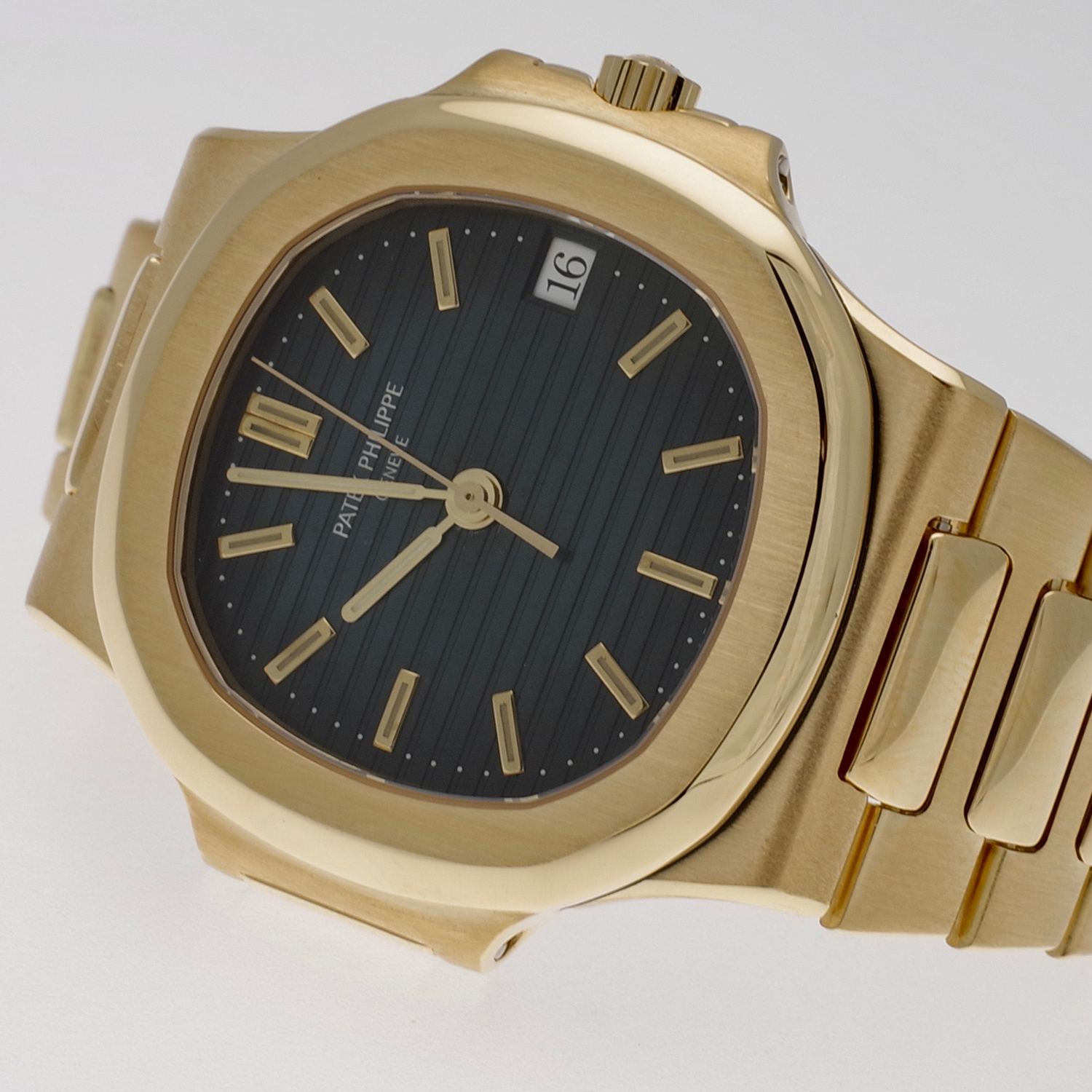 Patek philippe nautilus 1990 best sale
