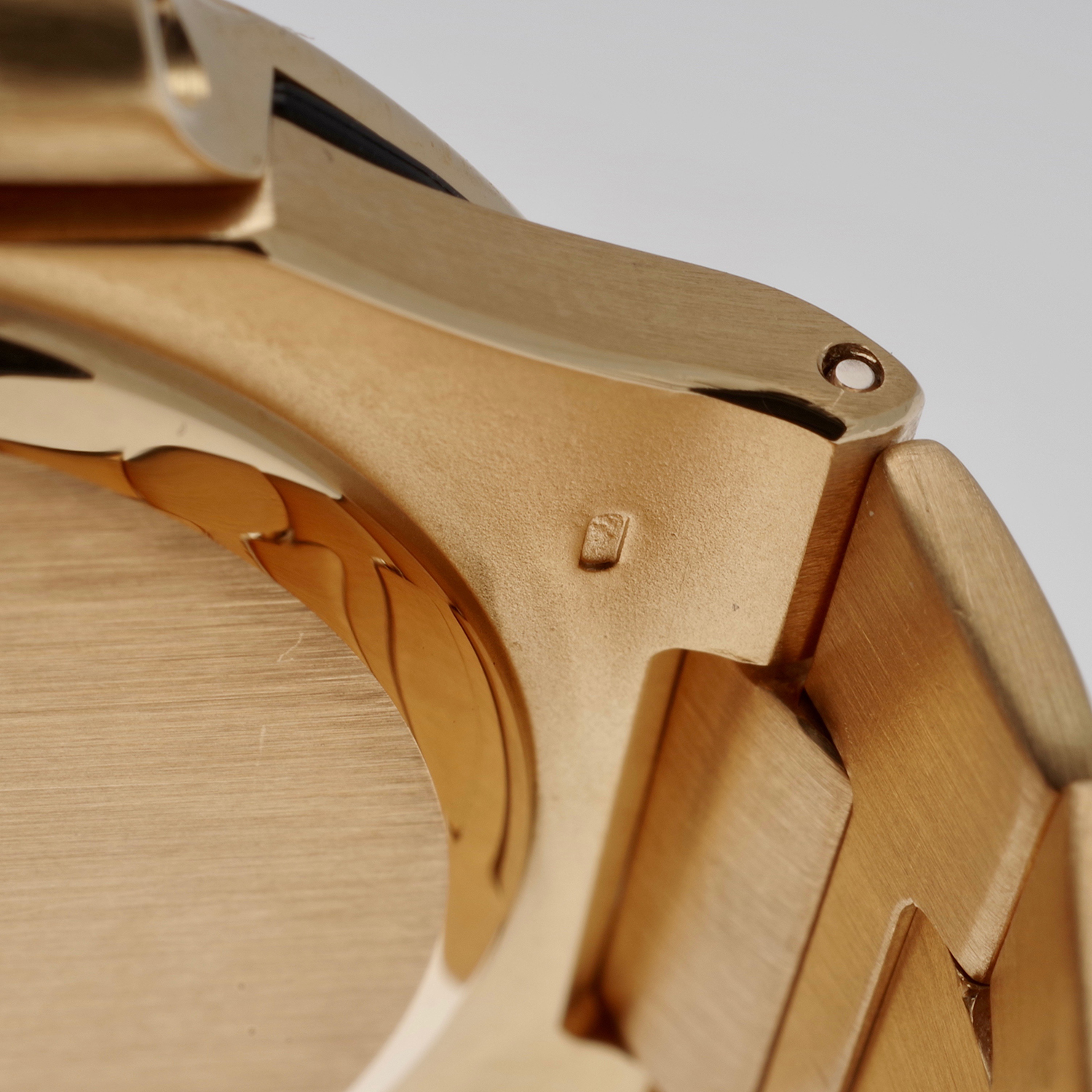 Patek Philippe Nautilus 3800/1J-001 1990 18K One owner patekphilippe-nautilus-3800-1990-18K-9