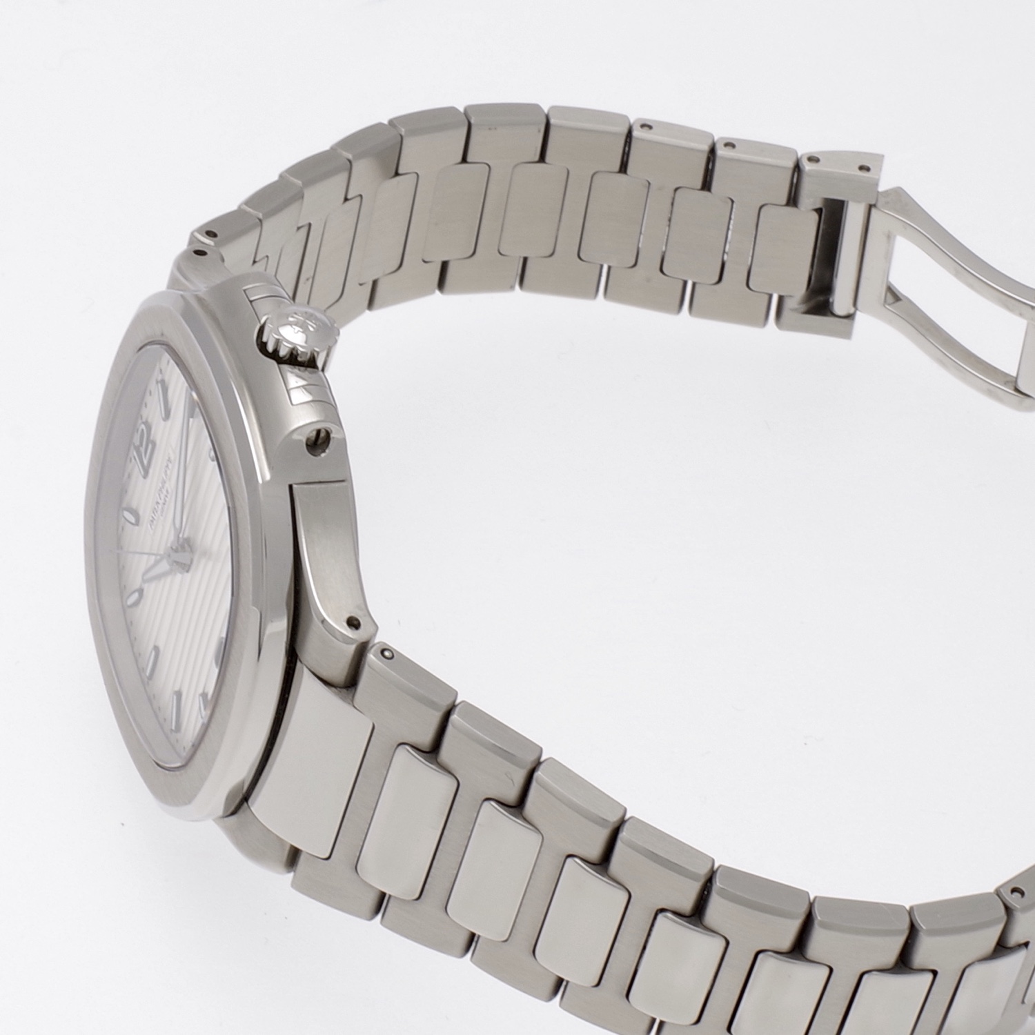 Patek Philippe Nautilus 7118/1A-010 patekphilippe-ladynautilus-7118-4