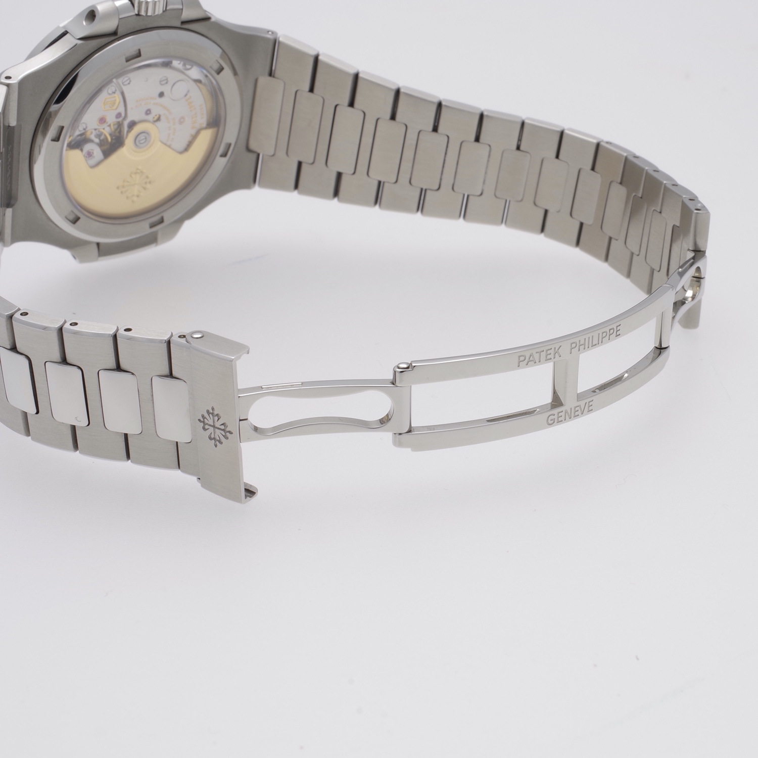 Patek Philippe Nautilus 5711/1A-011 New patek-philippe-nautilus-5711-whitedial-3