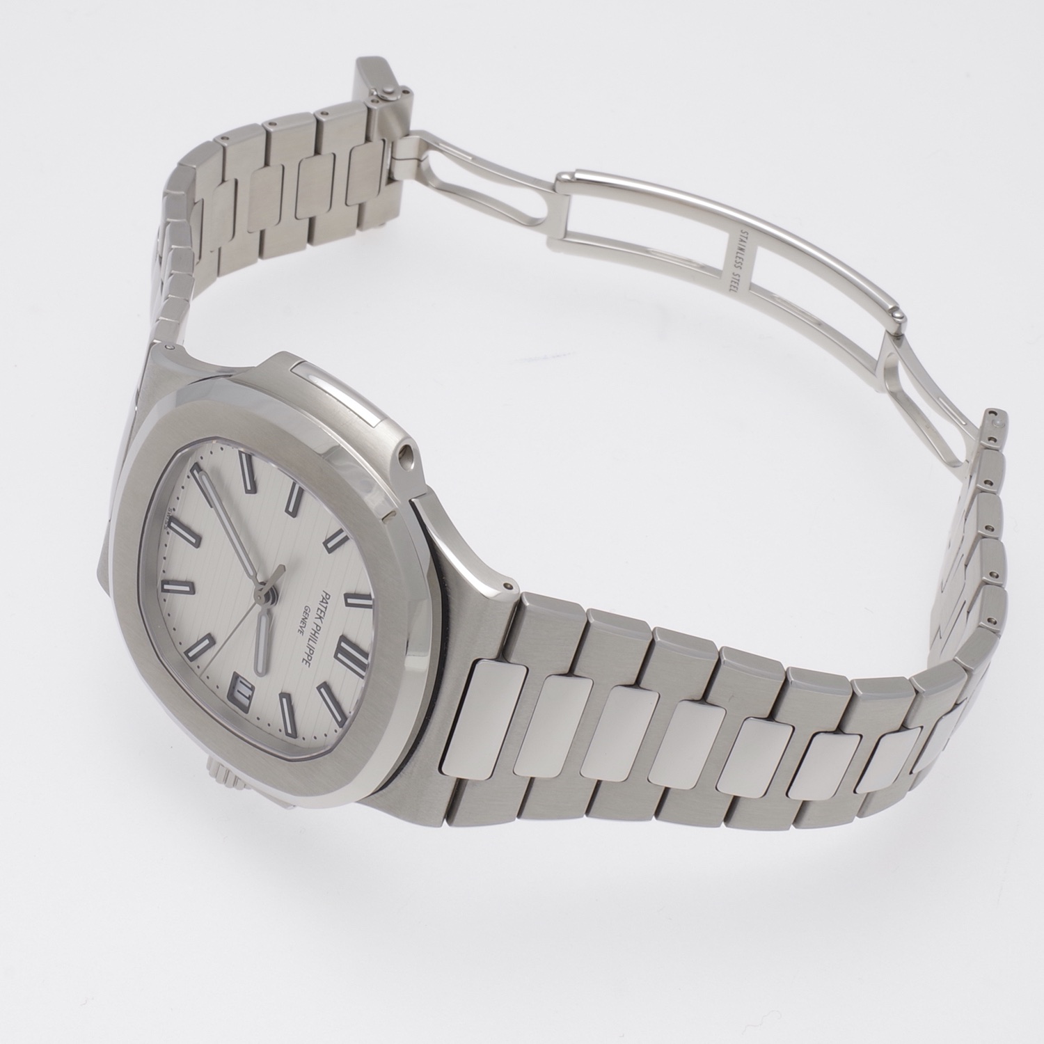 Patek Philippe Nautilus 5711/1A-011 New patek-philippe-nautilus-5711-whitedial-6