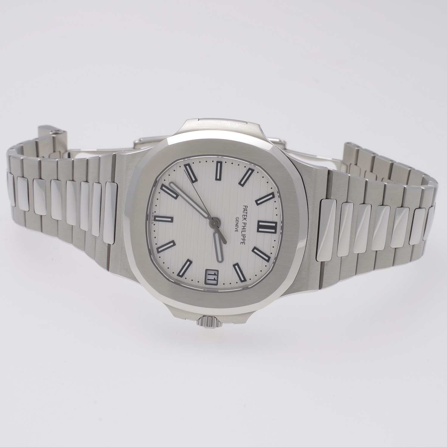 Patek Philippe Nautilus 5711/1A-011 New patek-philippe-nautilus-5711-whitedial-7