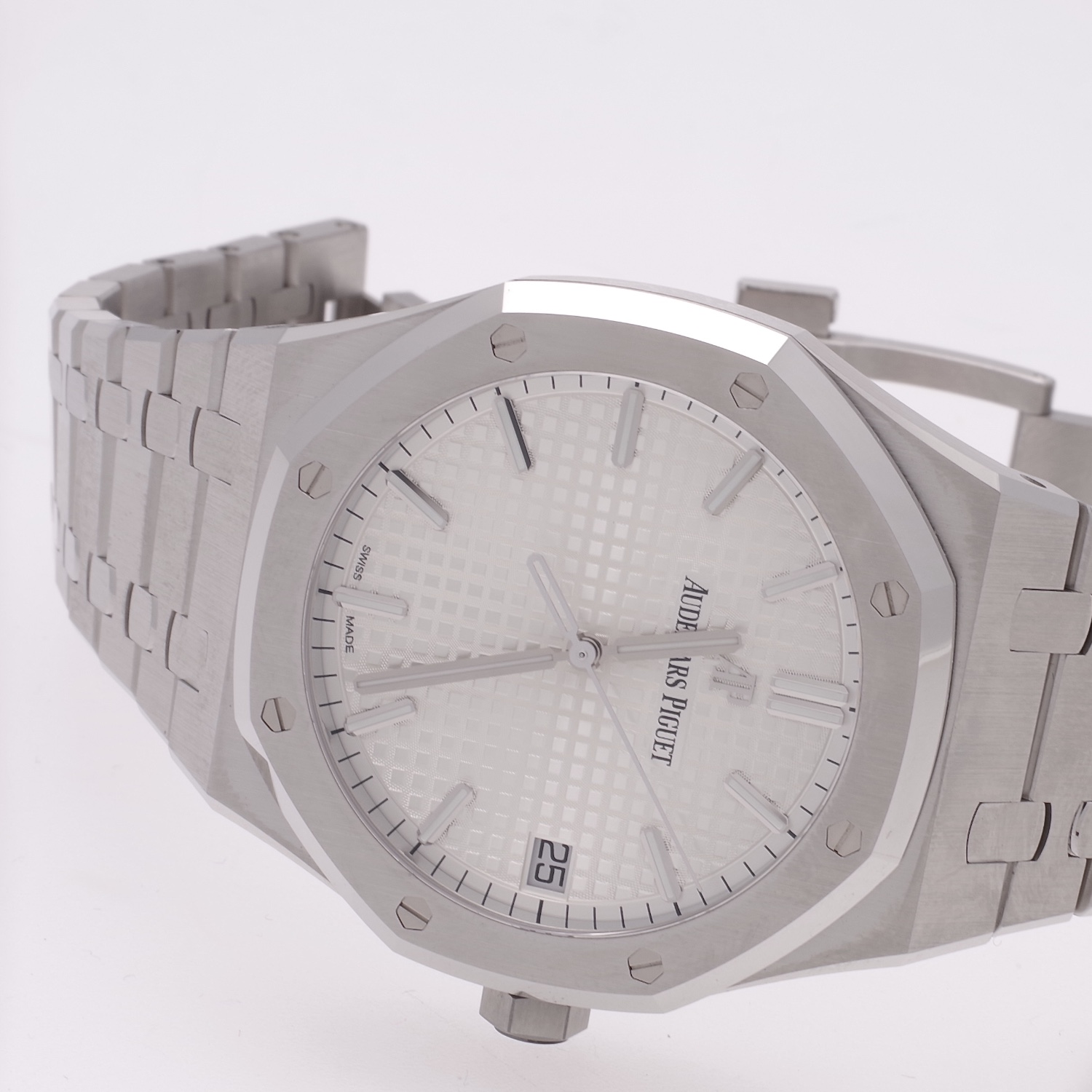 Audemars Piguet Royal Oak 15500ST.OO.1220ST.04 unworn audemars-piguet-royal-oak-15500-7