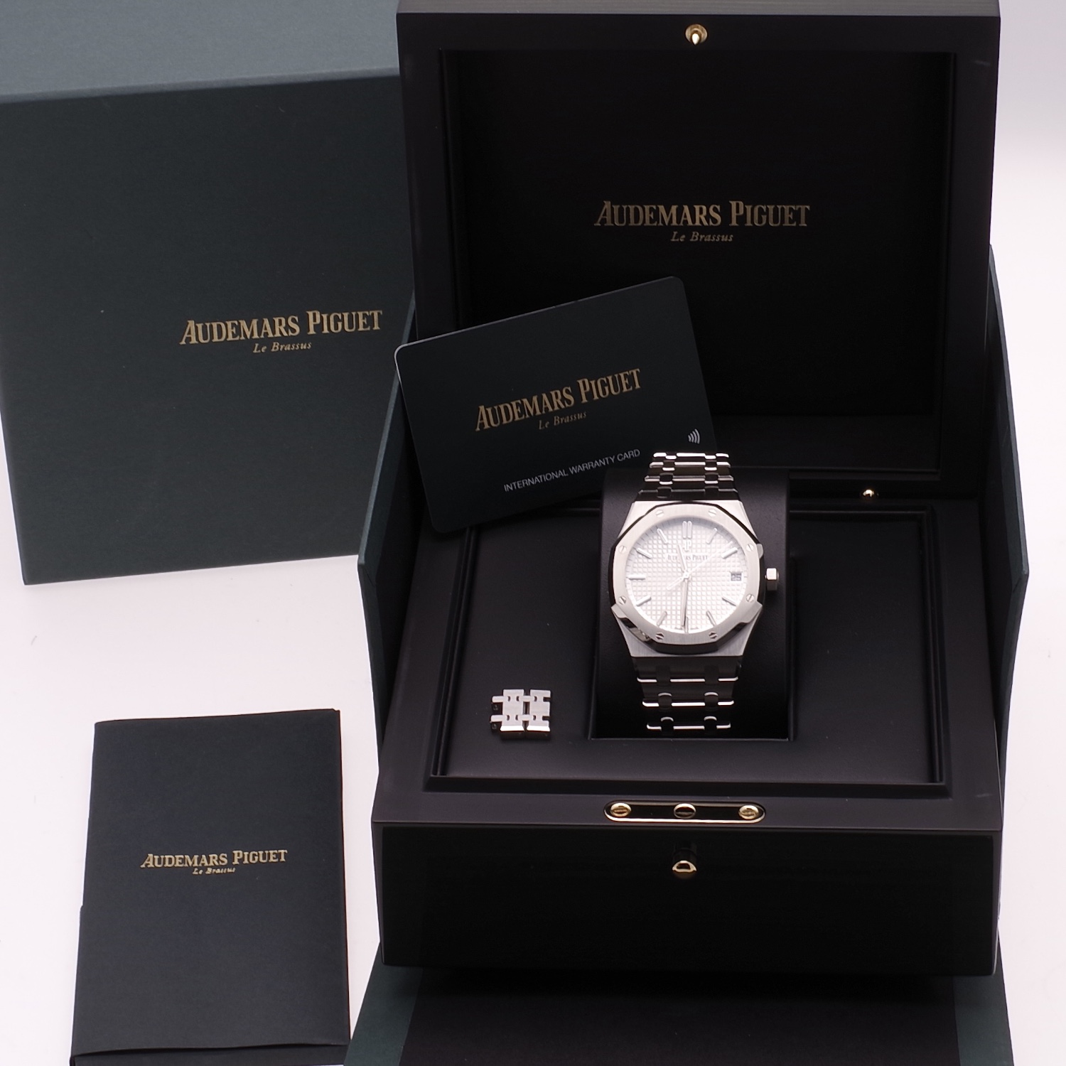 Audemars Piguet Royal Oak 15500ST.OO.1220ST.04 unworn audemars-piguet-royal-oak-15500-8