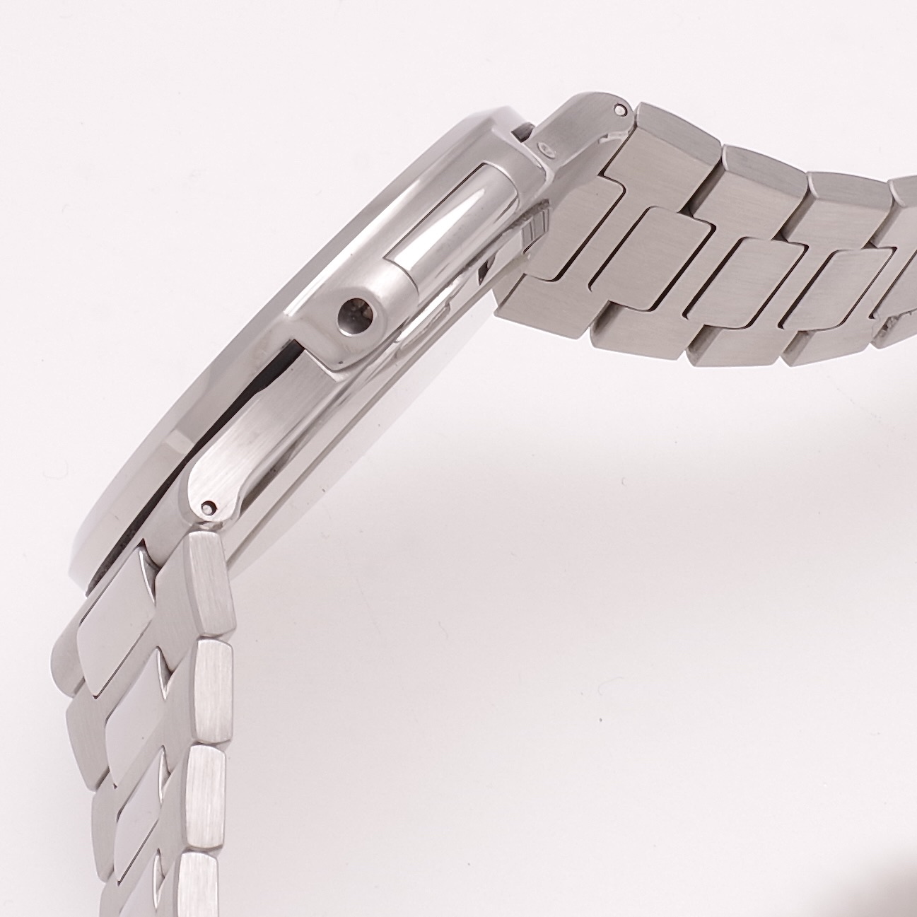 Patek Philippe Nautilus 5712/1A-001 2010 patek-philippe-nautilus-5712-acier-7