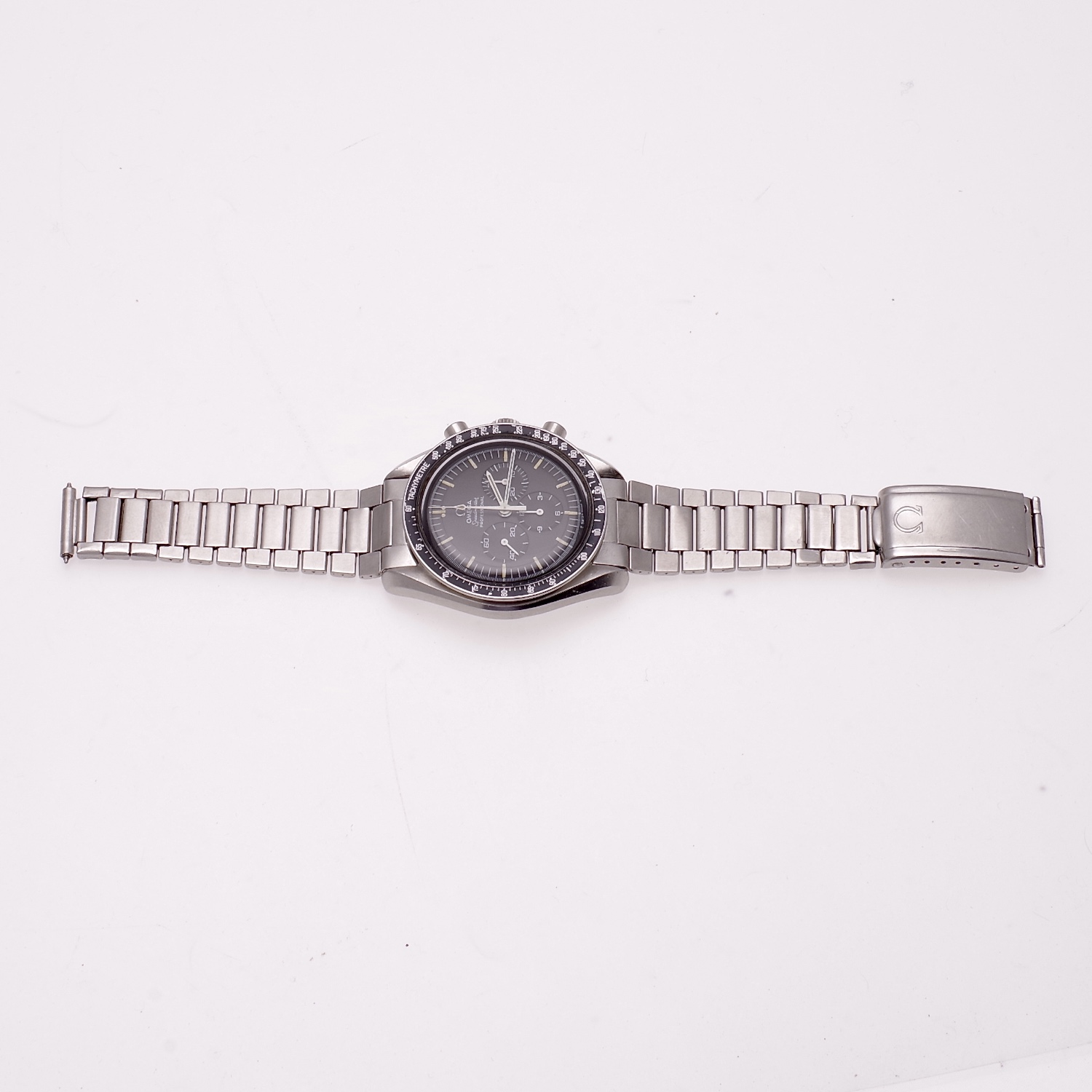 Omega Speedmaster British Military ST 142.022 NAAFI 1970 omega-speedmaster-pro-moonwatch-145022-2