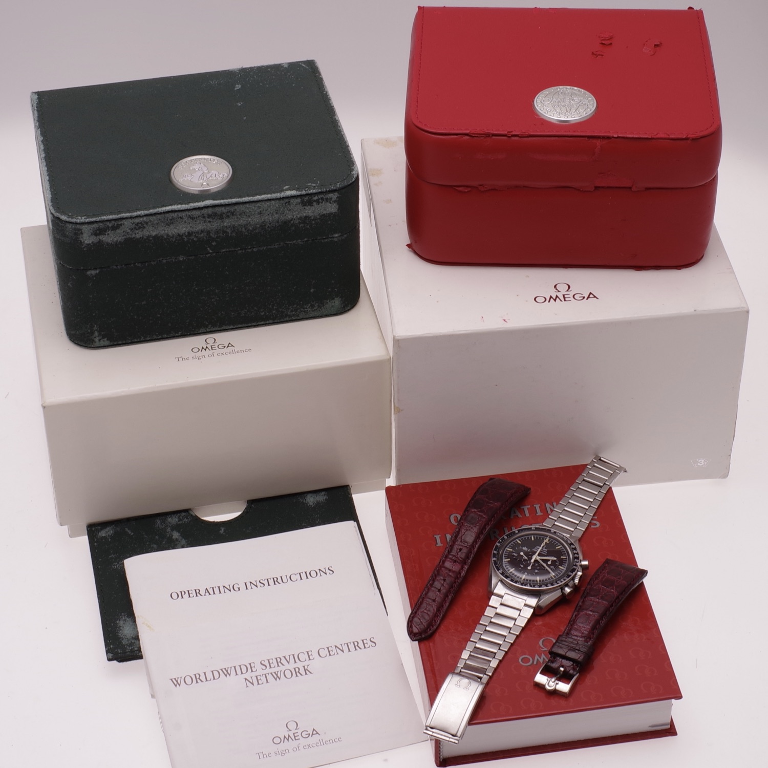 Omega Speedmaster British Military ST 142.022 NAAFI 1970 omega-speedmaster-pro-moonwatch-145022-7