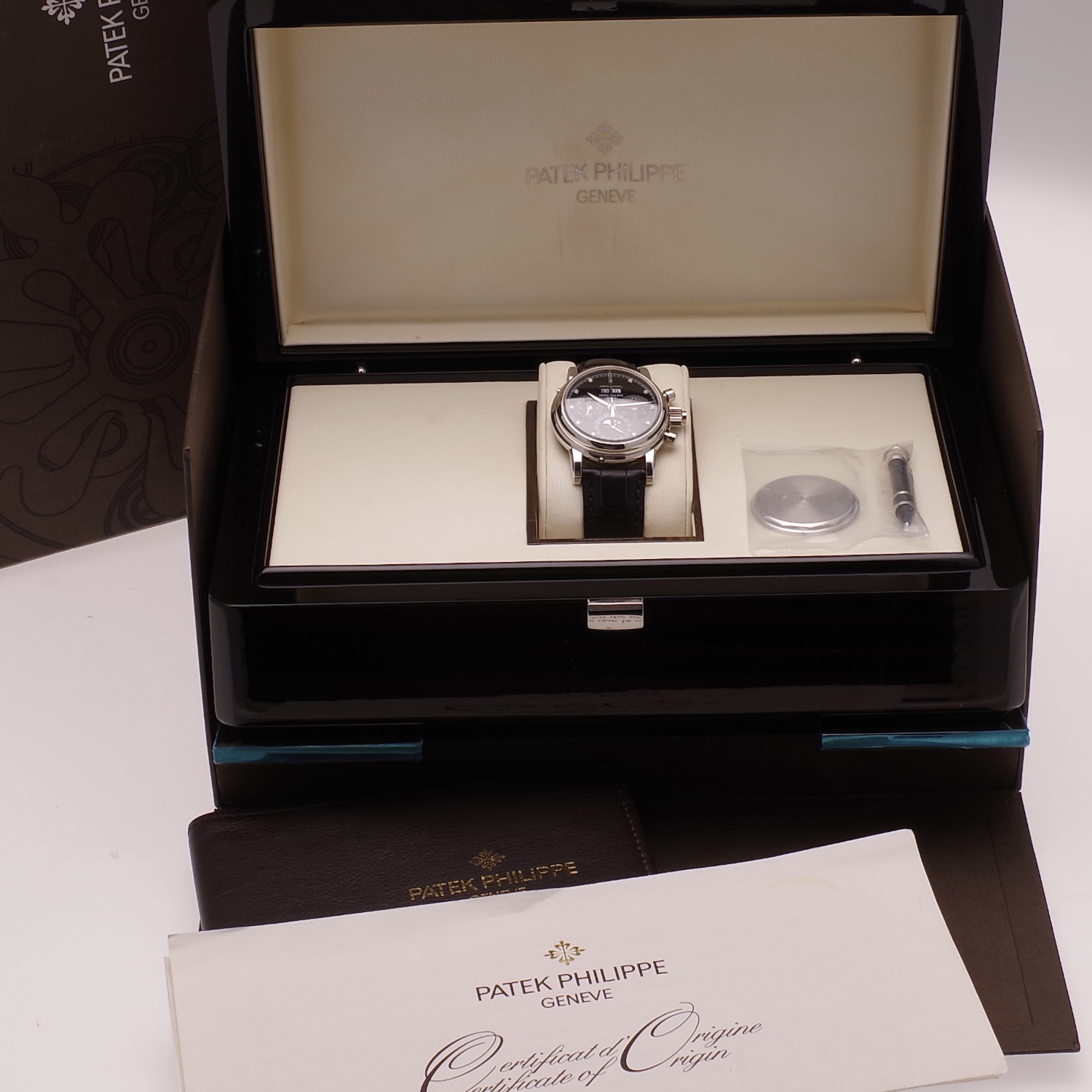 Patek Philippe Grandes Complications Perpetual Calendar Chronograph Split-seconds 5004P diamonds index patek-philippe-5004-platine-diamond-9