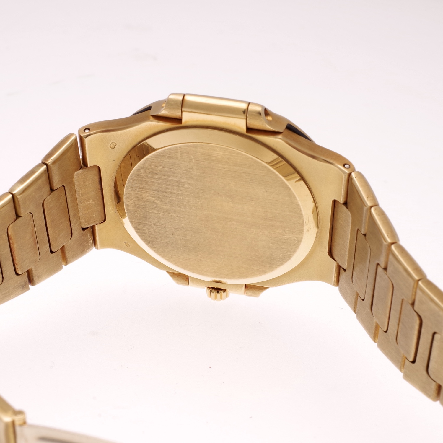 Patek Philippe Nautilus 3700/1 gold 18k Fat link Full set Jumbo 1977 patel-philippe-nautilus-3700-or-7