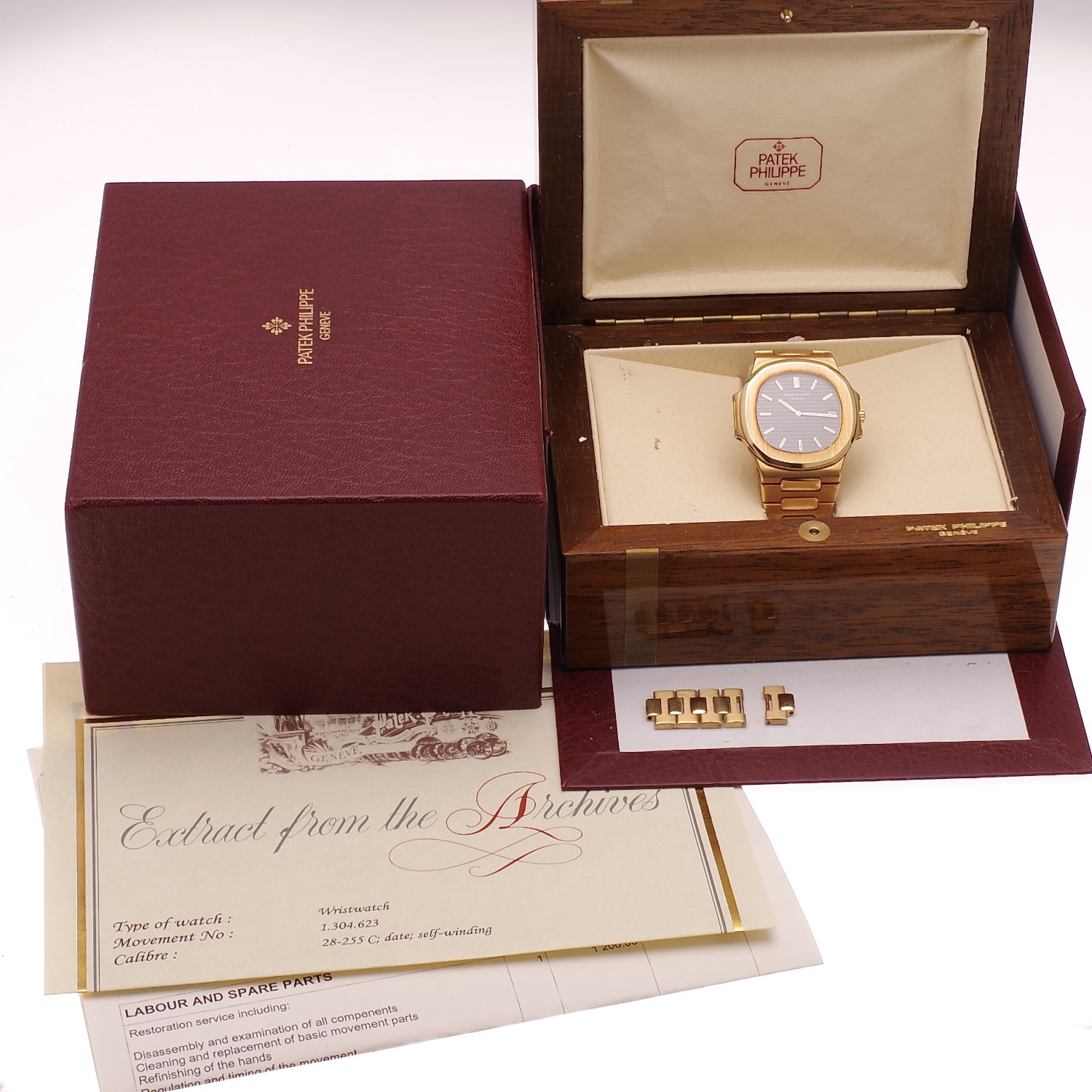 Patek Philippe Nautilus 3700/1 gold 18k Fat link Full set Jumbo 1977 patel-philippe-nautilus-3700-or-11