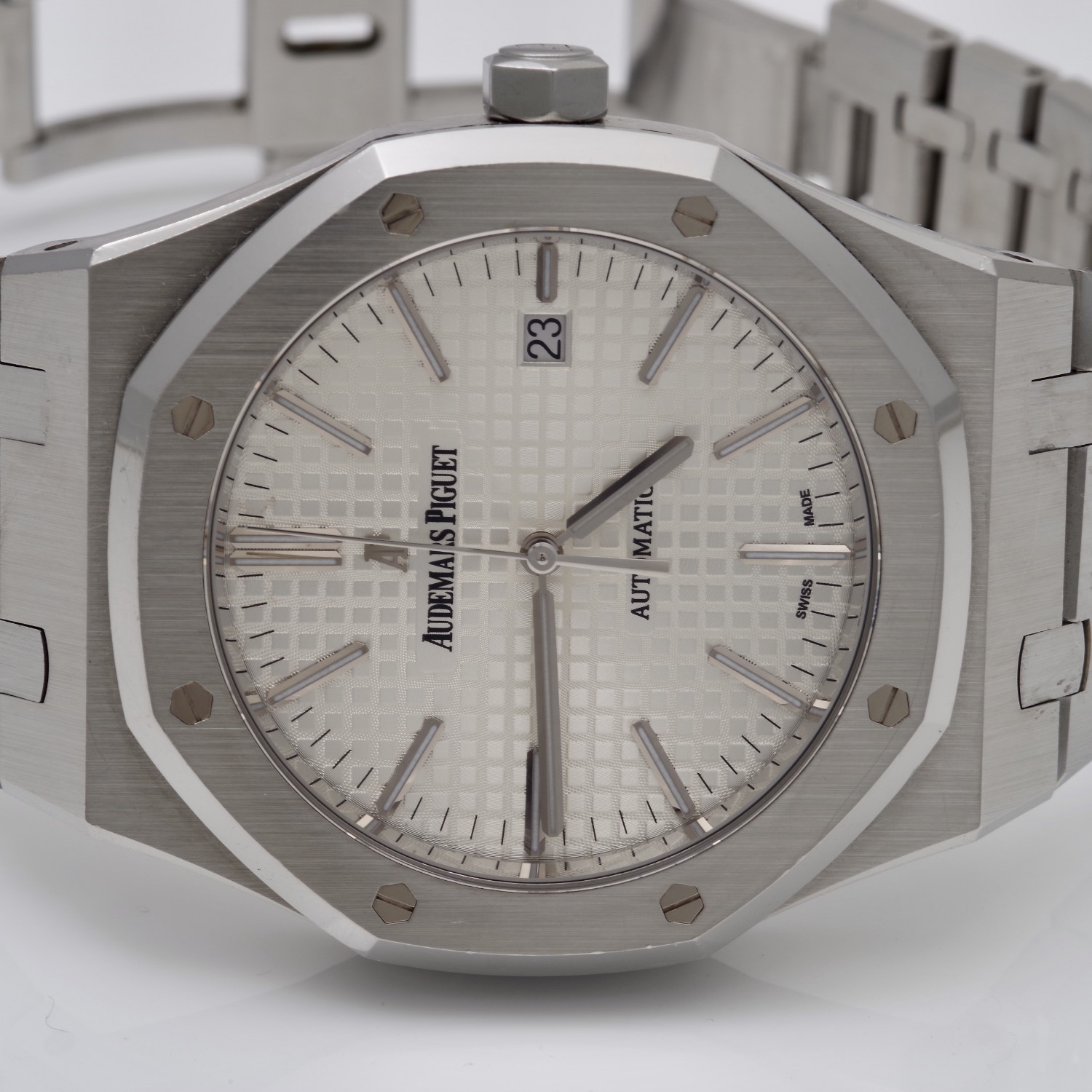 Audemars Piguet Royal Oak 15400ST.OO.1220ST.02 audemars-piguet-royal-oak-15400-7