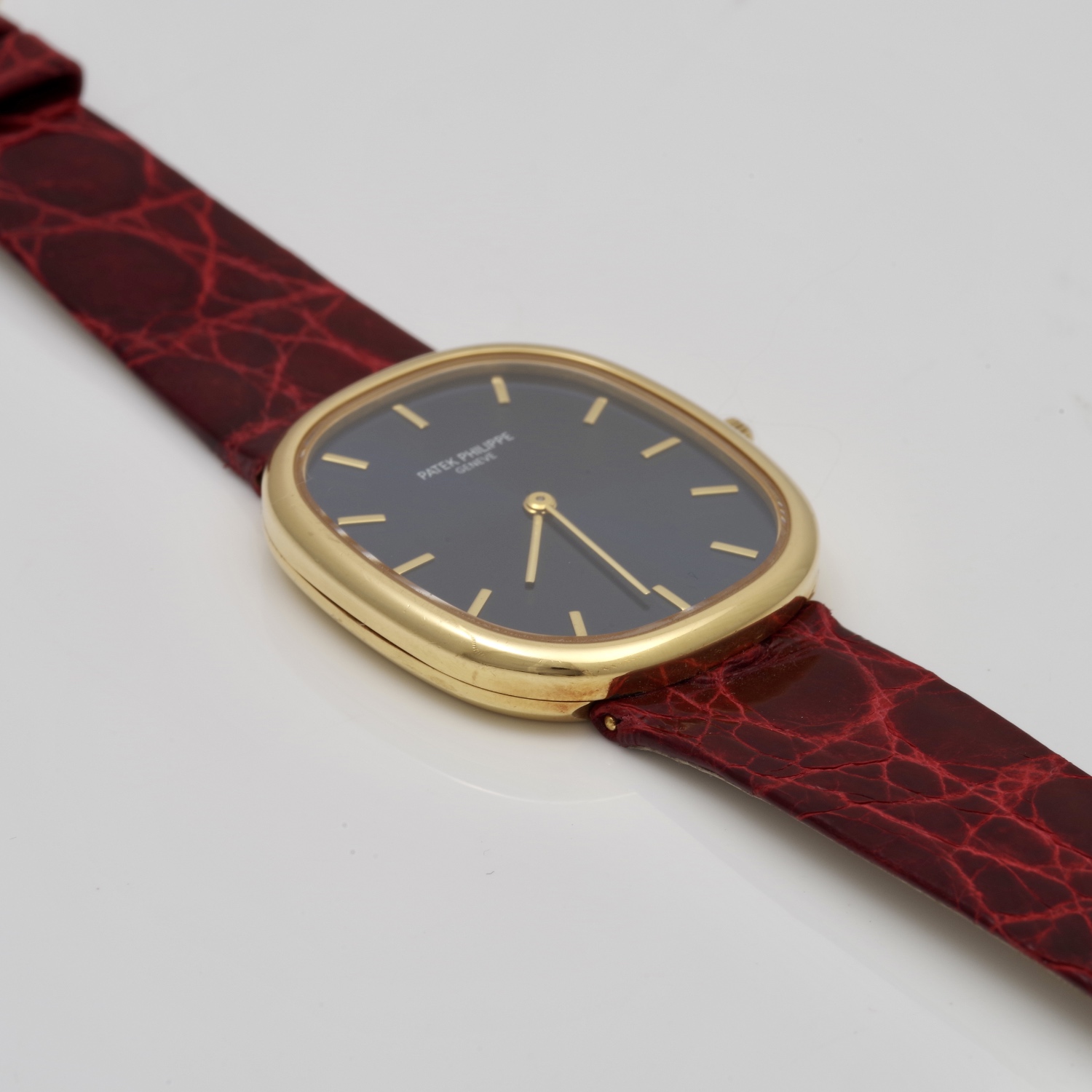 Patek Philippe Golden Ellipse 3738/100  patek-philippe-ellipse-3738-2